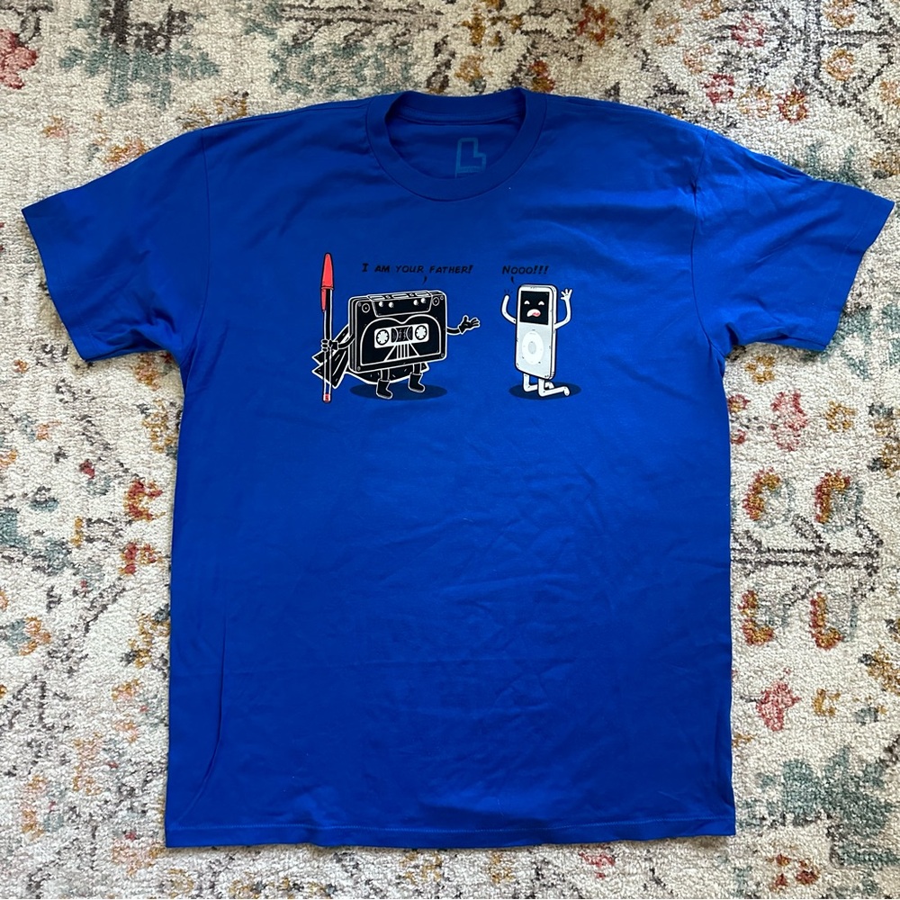 Men’s Graphic Tee size L